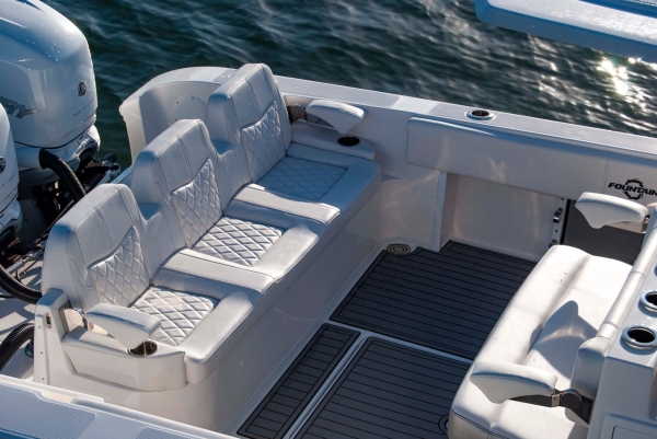 FOUNTAIN BOAT | Zander & Navigator