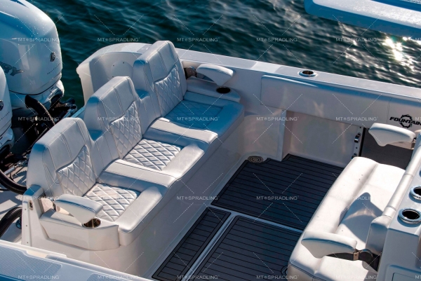 FOUNTAIN BOAT
